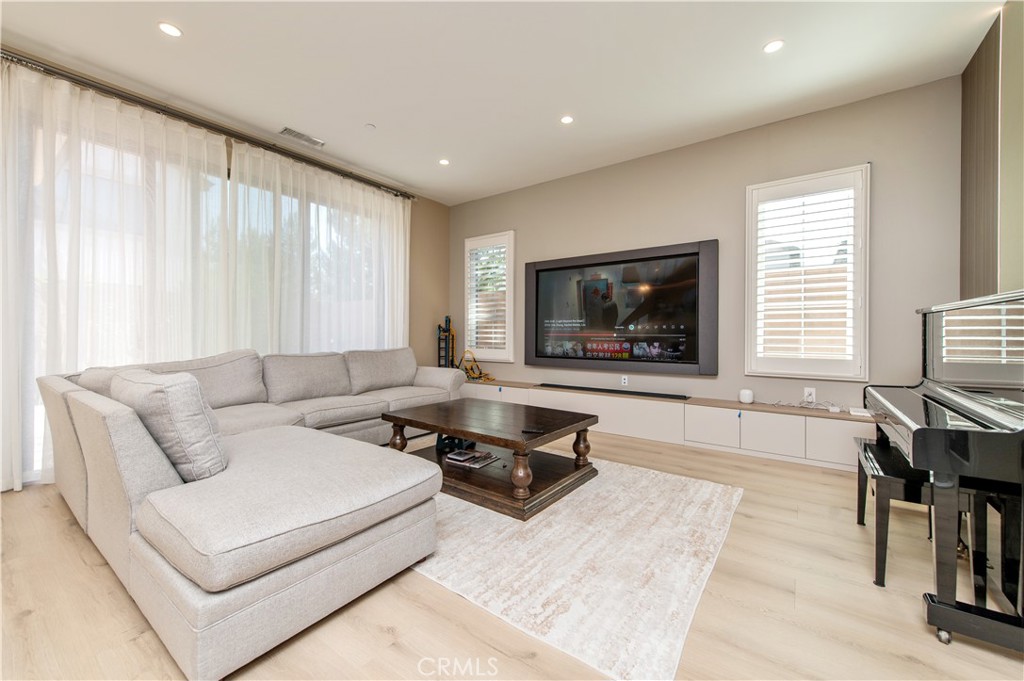 200 Piazza Property Photo 8
