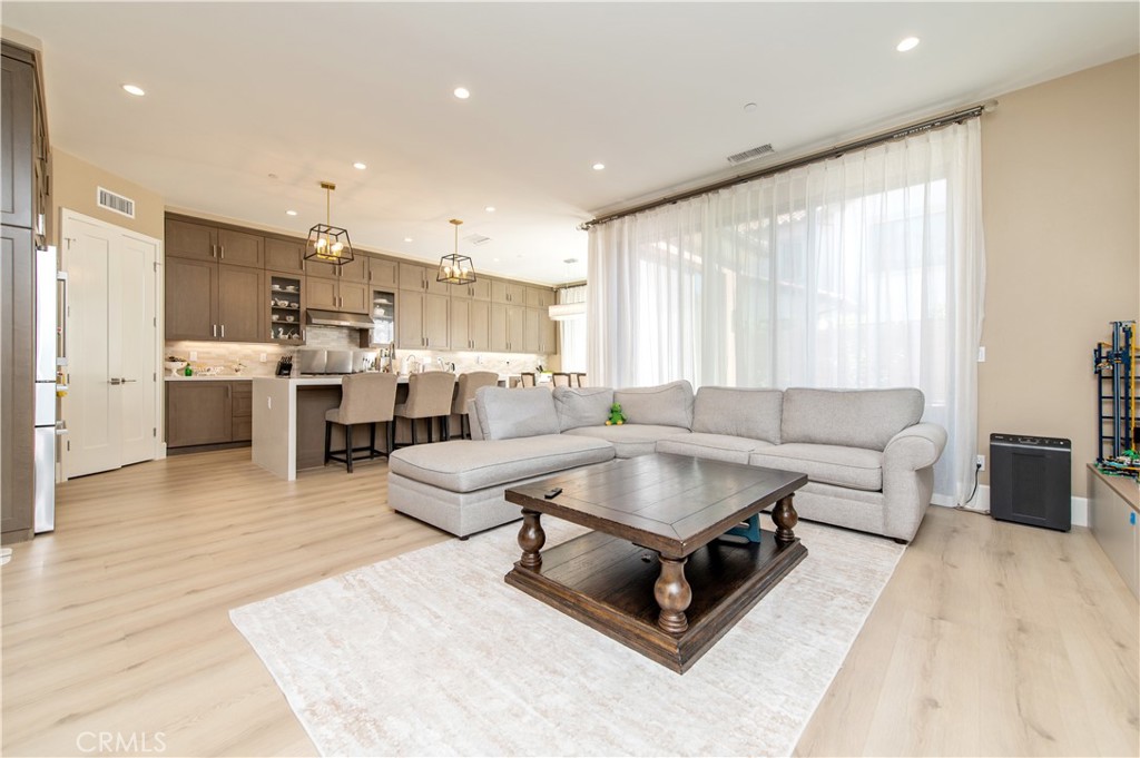 200 Piazza Property Photo 10