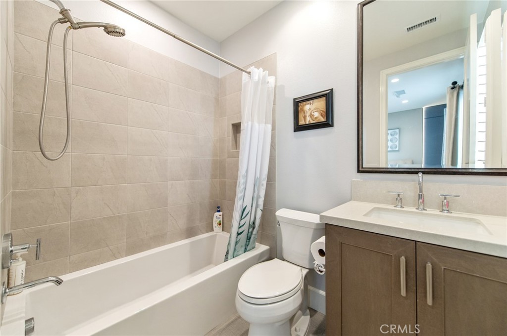200 Piazza Property Photo 22