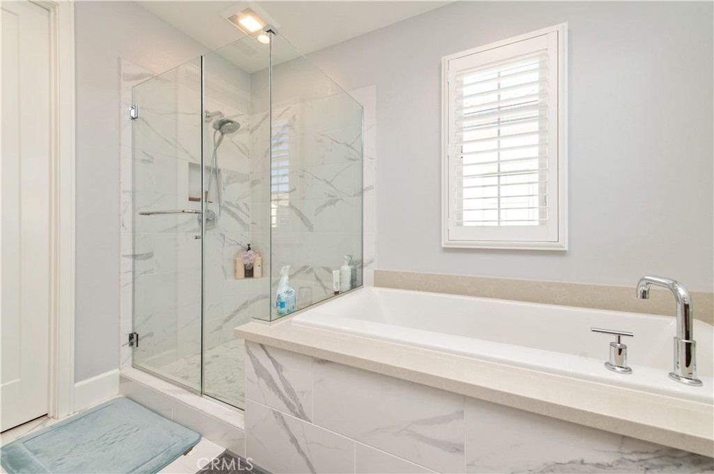 200 Piazza Property Photo 30