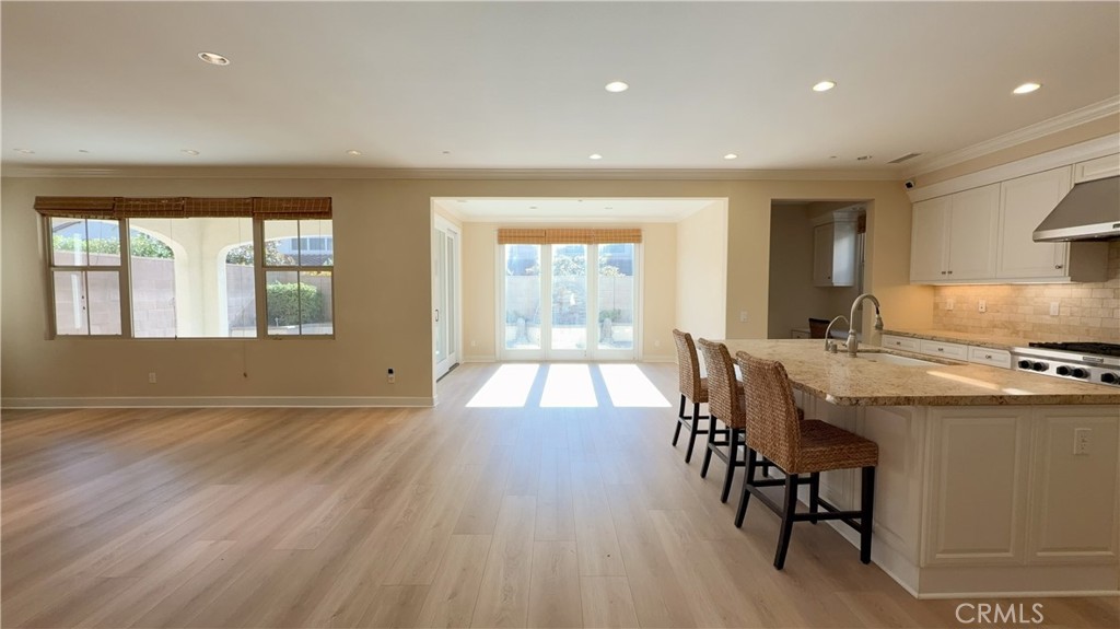 22 Statuary Property Photo 1