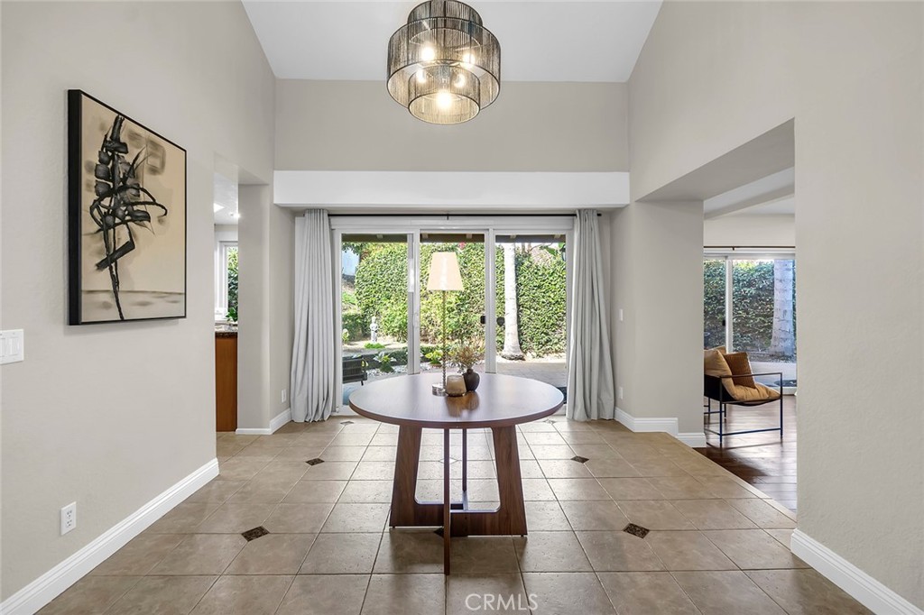 25151 Via Playa Property Photo 7