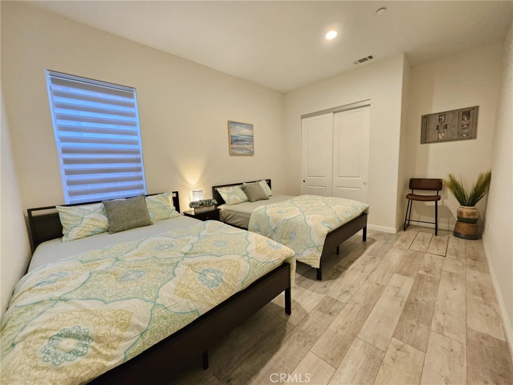2600 Whispering Pines Drive Property Photo 4