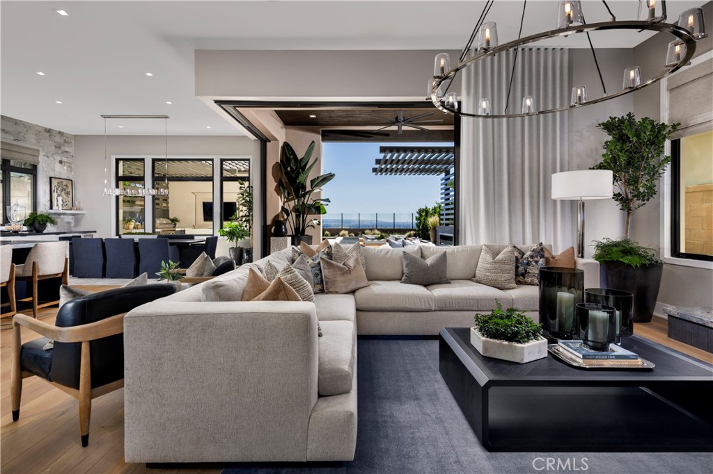 541 Peninsula Property Photo 9