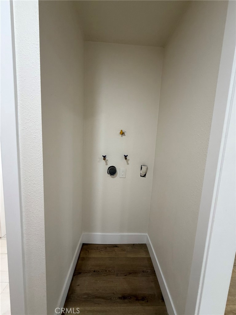 4721 W Oakfield Property Photo 8