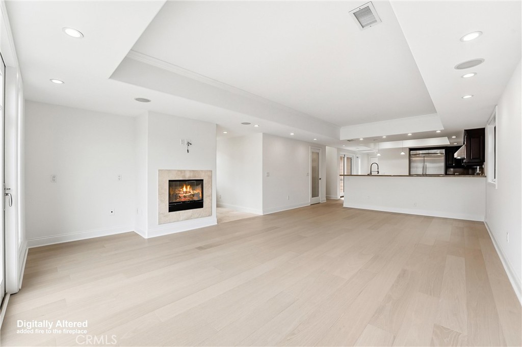 211 E Bay Property Photo 7