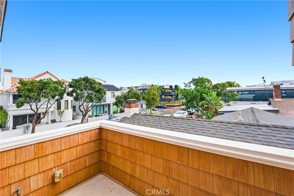 211 E Bay Property Photo 24