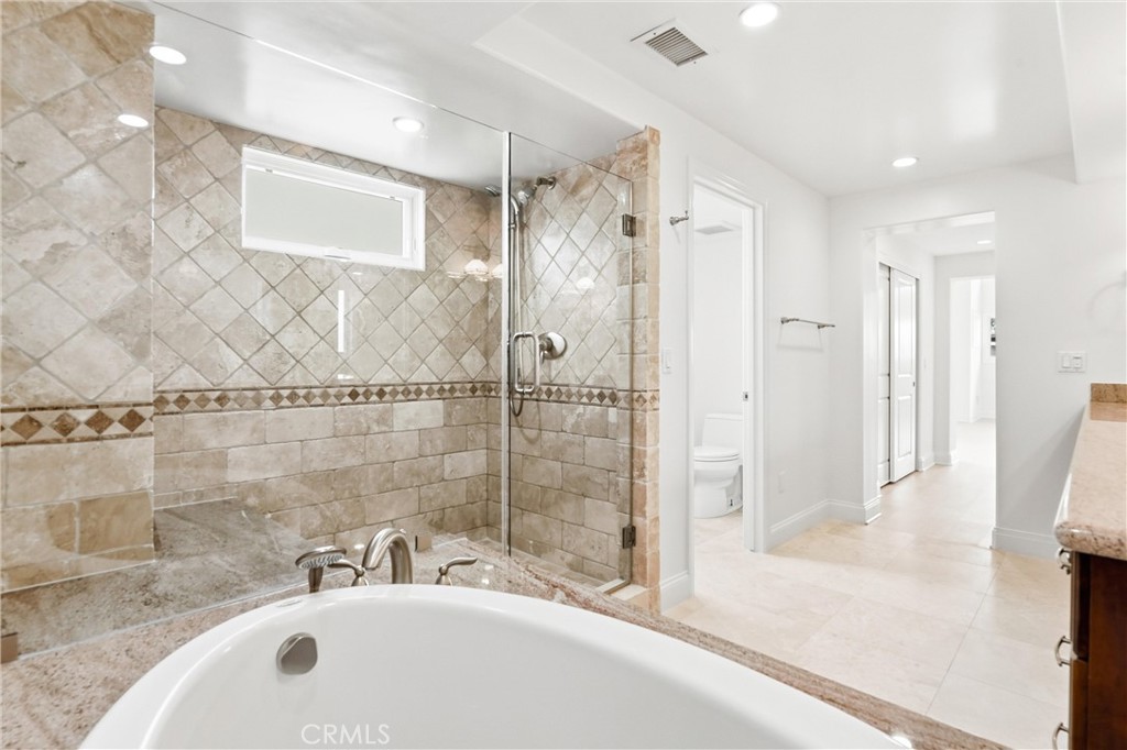 211 E Bay Property Photo 26