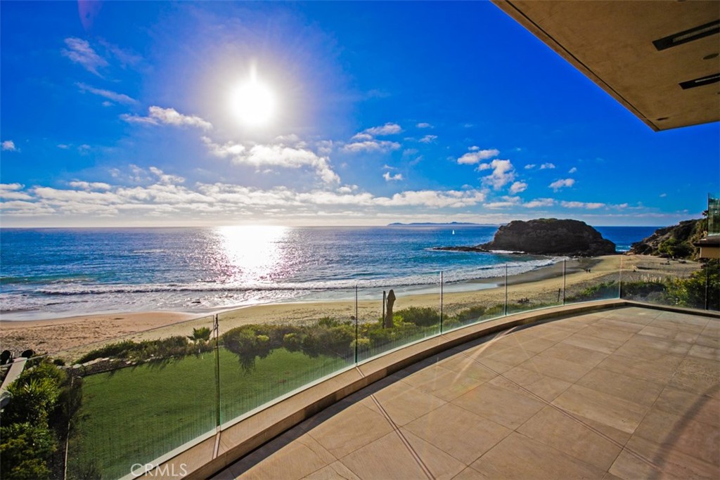 25 Bay Property Photo 9