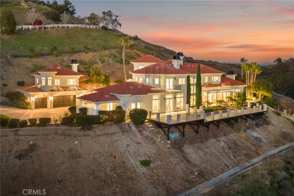 44930 Via Renaissance Property Photo 2