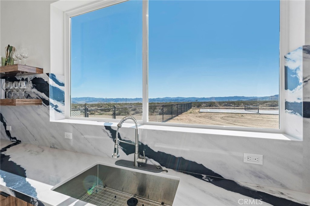 62050 Sonora Property Photo 9