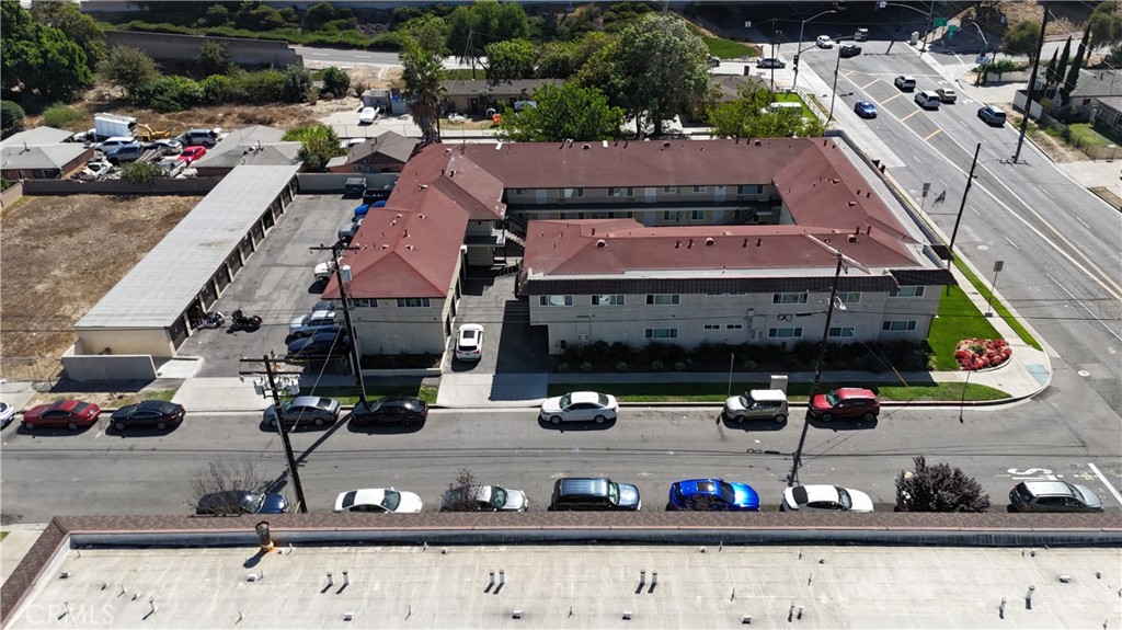 17100 Downey Avenue Property Photo 14