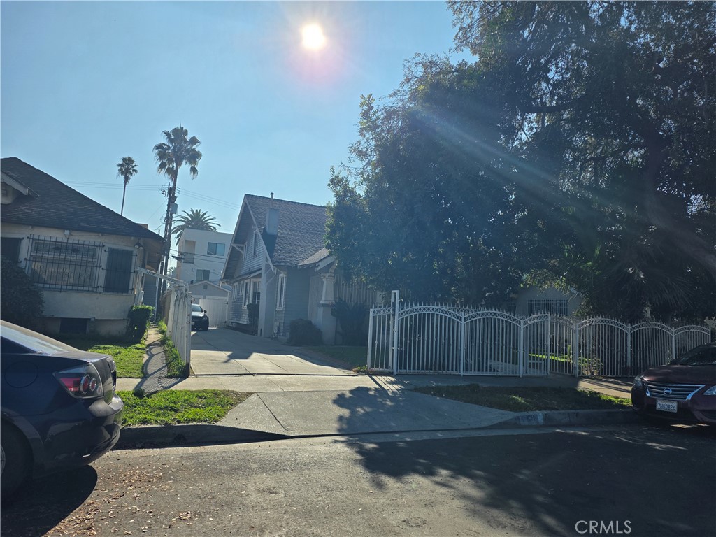 1180 W 39th Place Property Photo 1