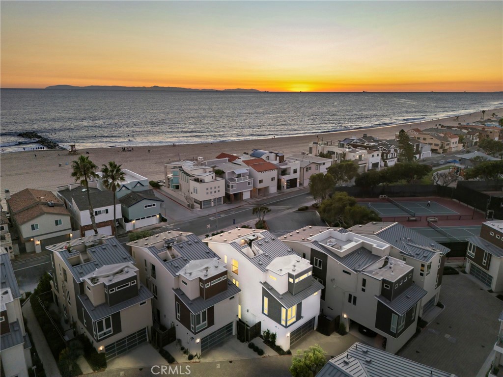 5512 Seashore Property Photo 1