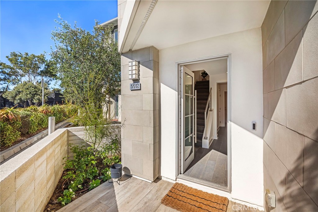 5512 Seashore Property Photo 4