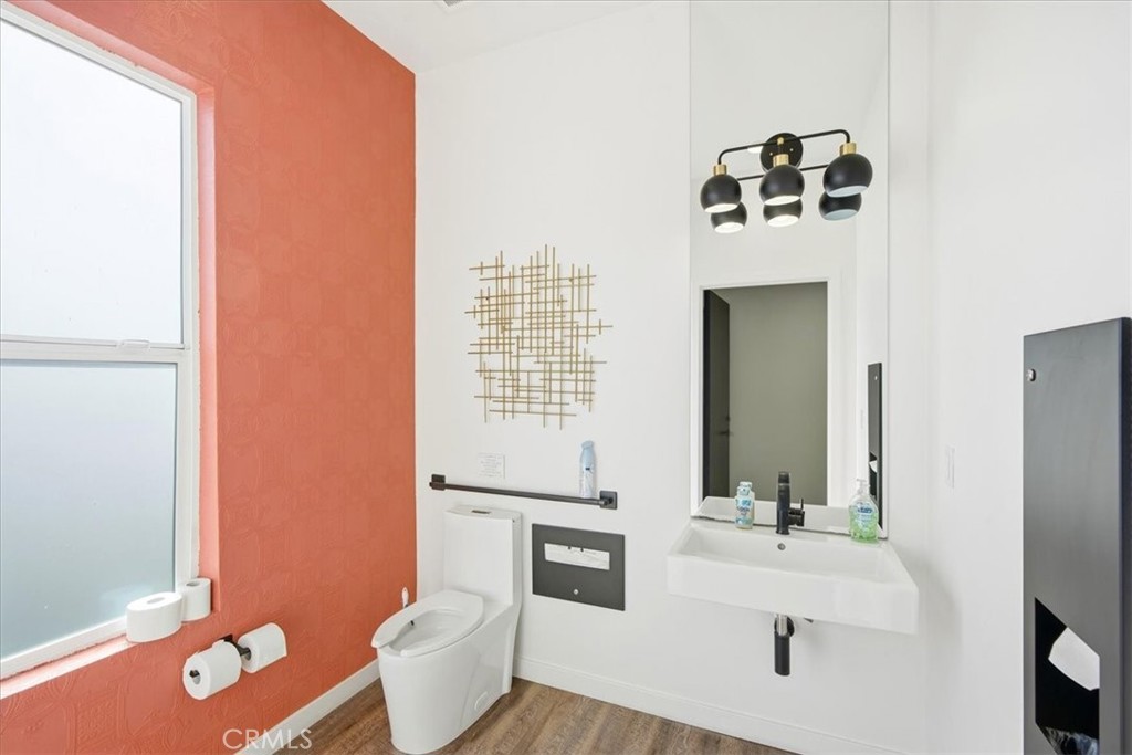 3444 E Anaheim Property Photo 22