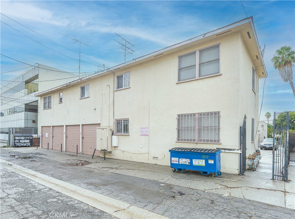 1814 Sawtelle Property Photo 9