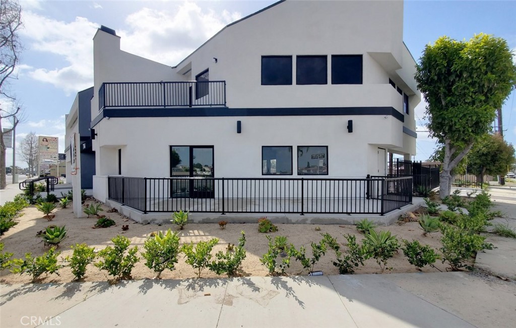 7744 Westminster Property Photo 3
