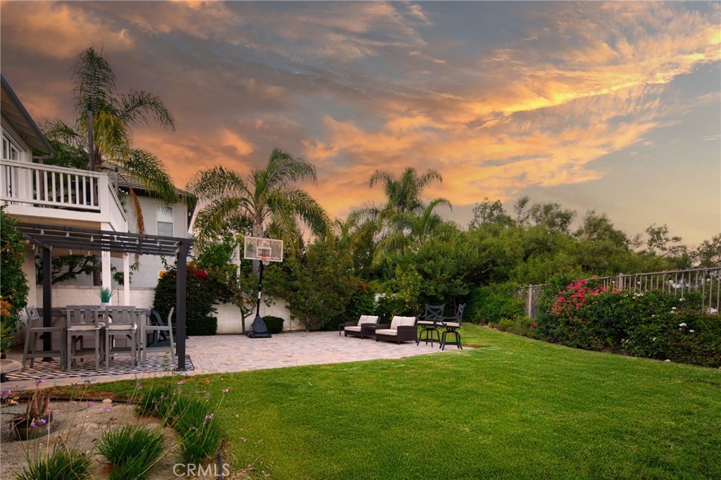 18 Calle De La Luna Property Photo 4