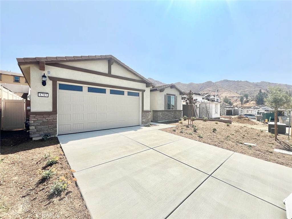 8285 Tristan Ln Property Photo 3