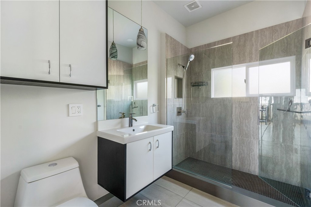 1702 Hermosa Avenue Property Photo 8