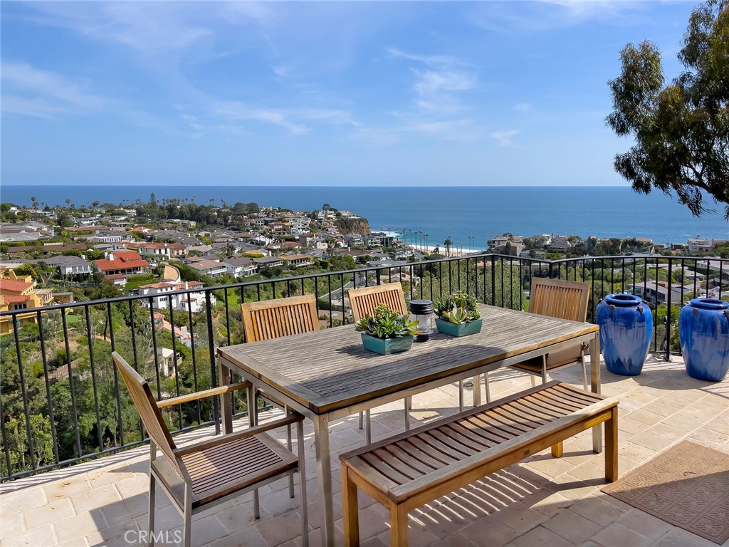 1131 Emerald Bay Property Photo 2