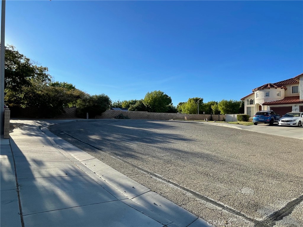 6608 Teasdale Street Property Photo 3