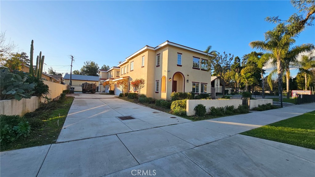 1420 S Euclid Avenue Property Photo 1