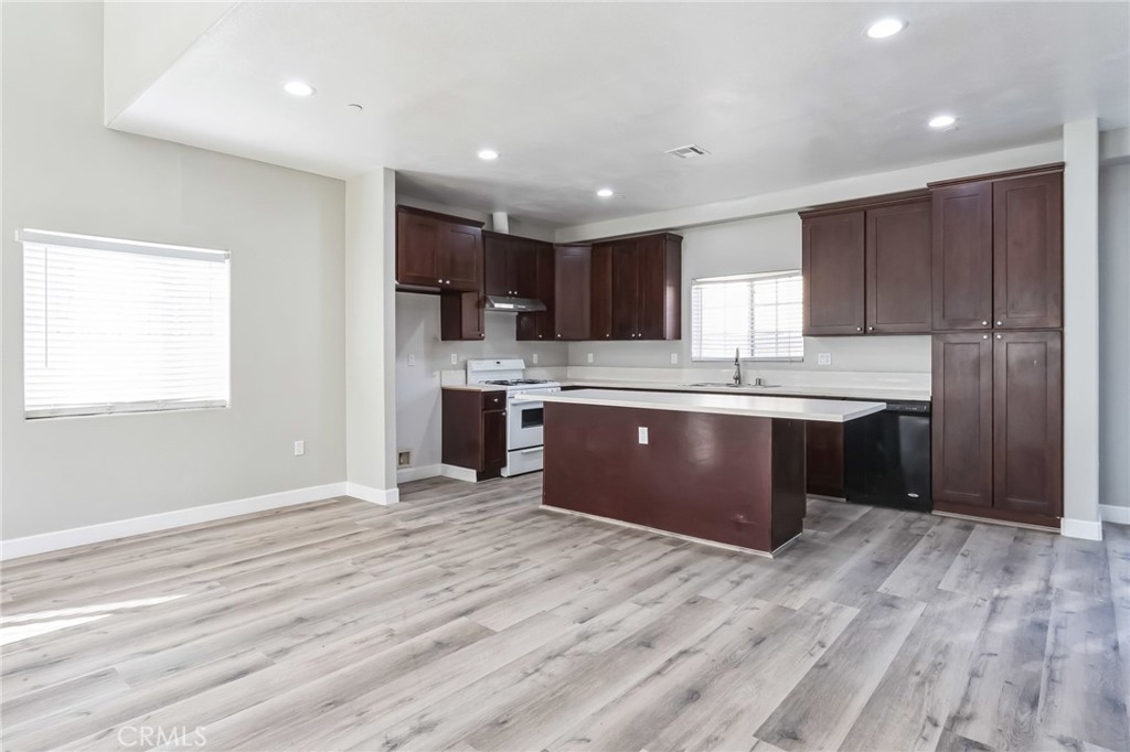 1420 S Euclid Avenue Property Photo 18