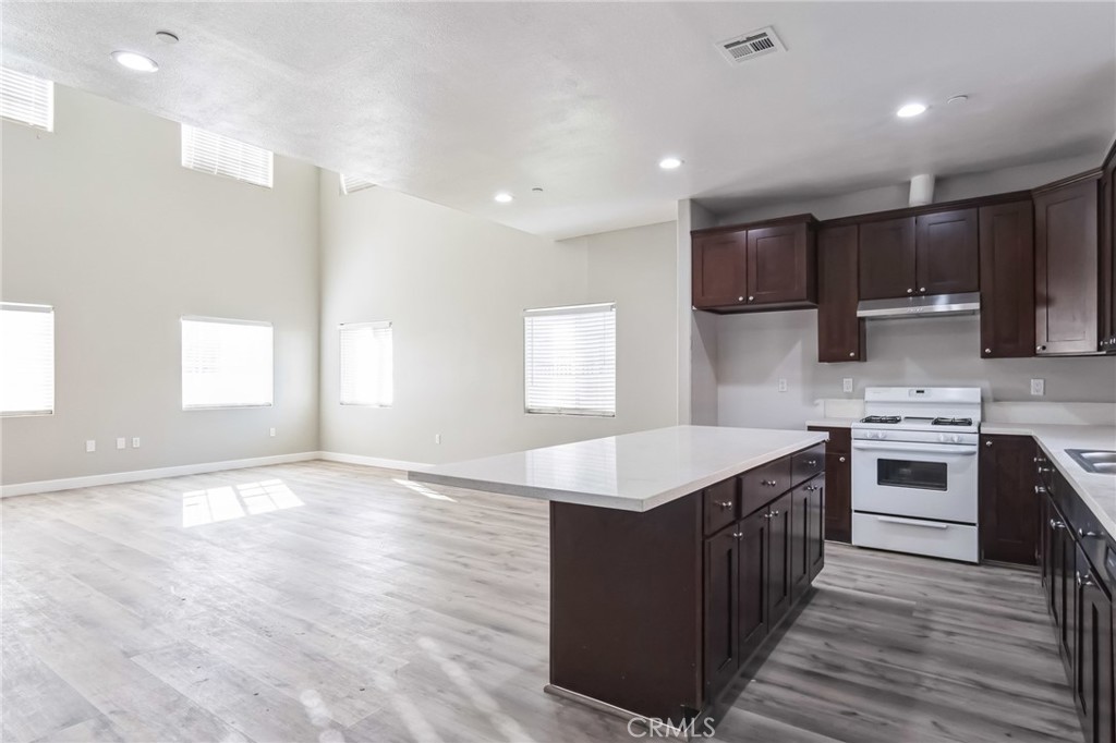 1420 S Euclid Avenue Property Photo 19