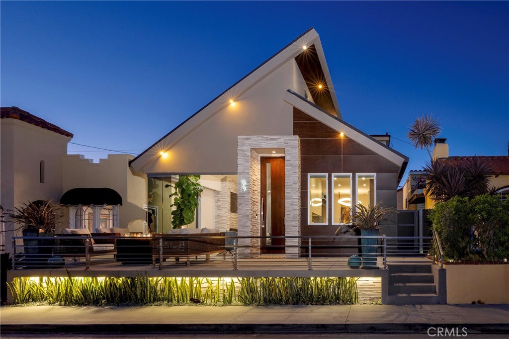 29 W Neapolitan Property Photo 1