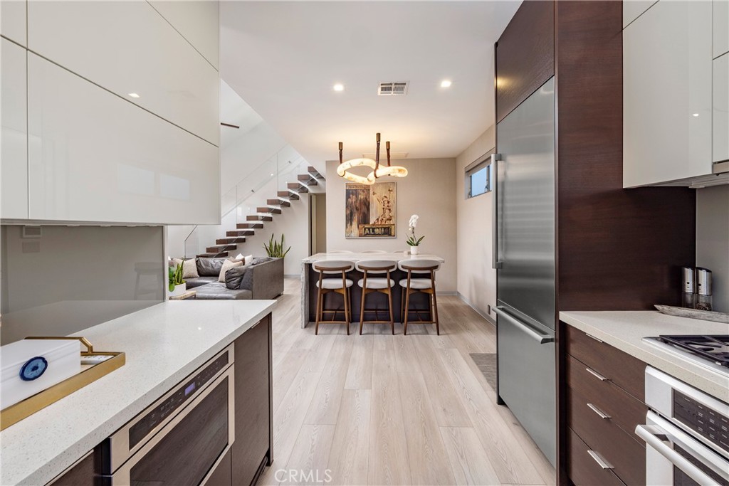 29 W Neapolitan Property Photo 11