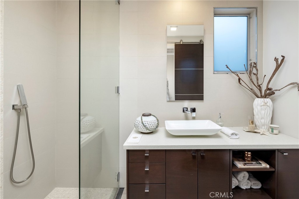 29 W Neapolitan Property Photo 12