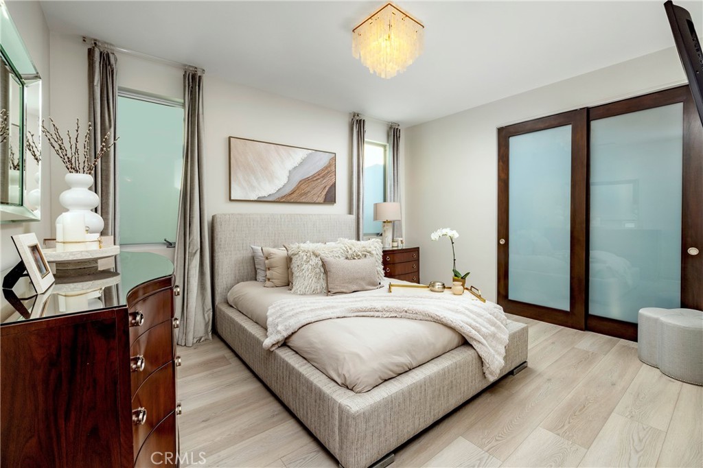 29 W Neapolitan Property Photo 14