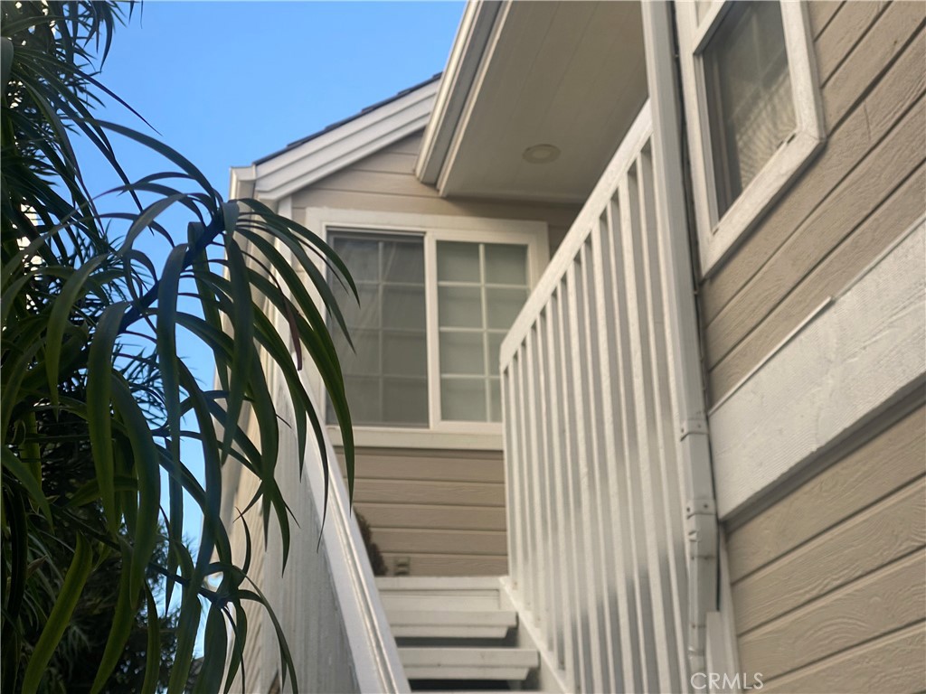 212 1/2 Garnet Property Photo 1