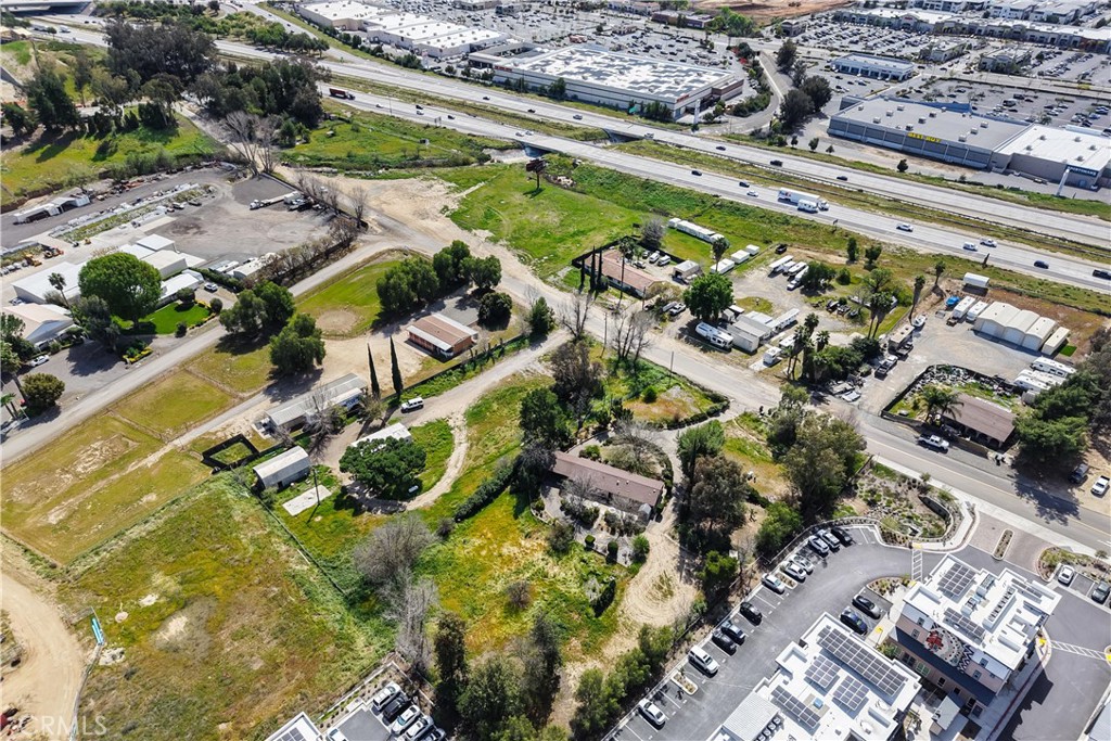 25063 Monroe Avenue Property Photo 4