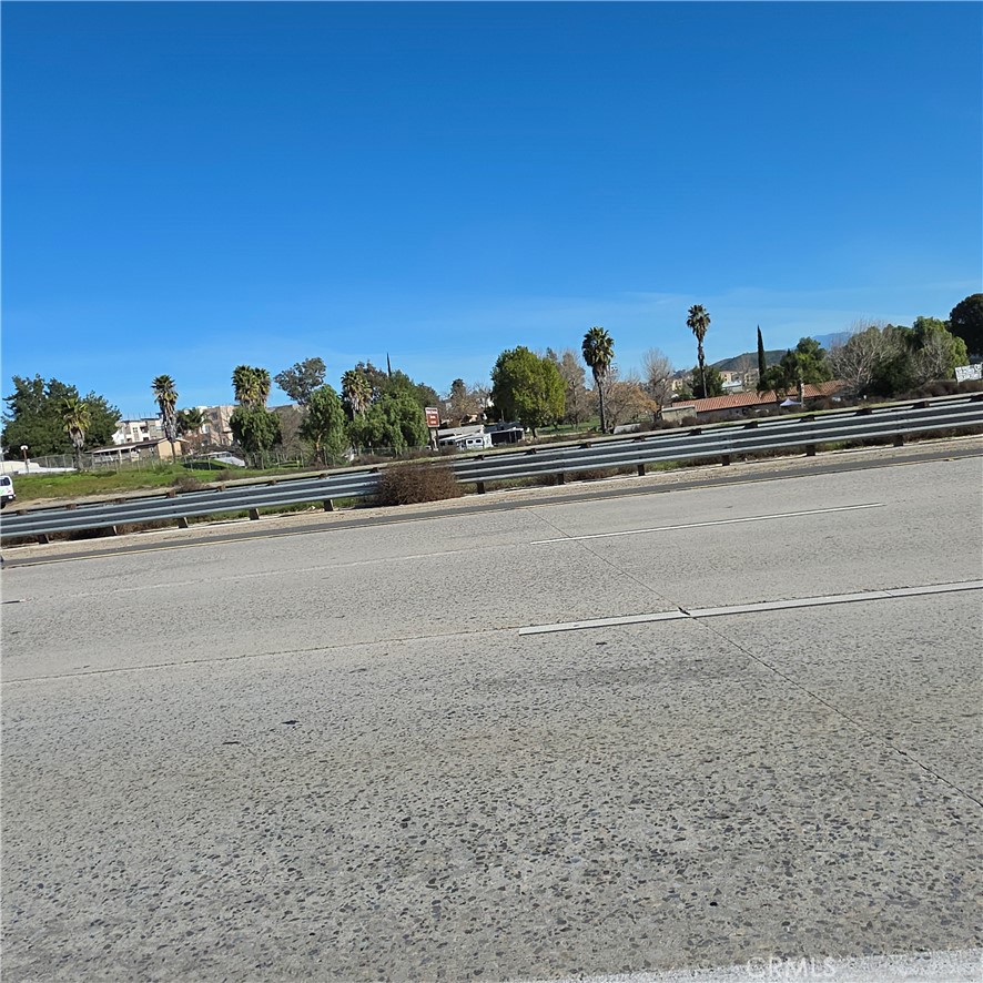 25063 Monroe Avenue Property Photo 11