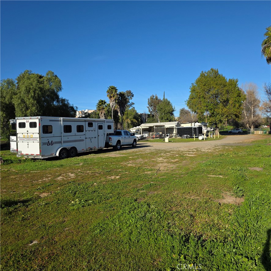 25063 Monroe Avenue Property Photo 20