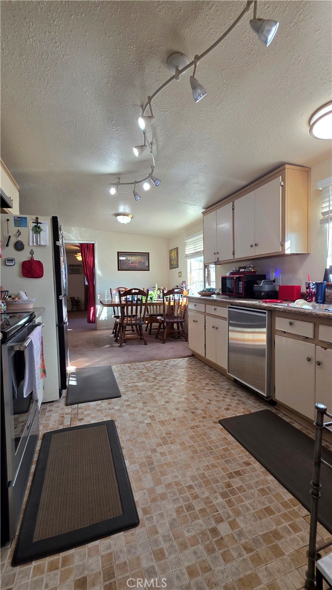 47527 Silver Valley Road Property Photo 14