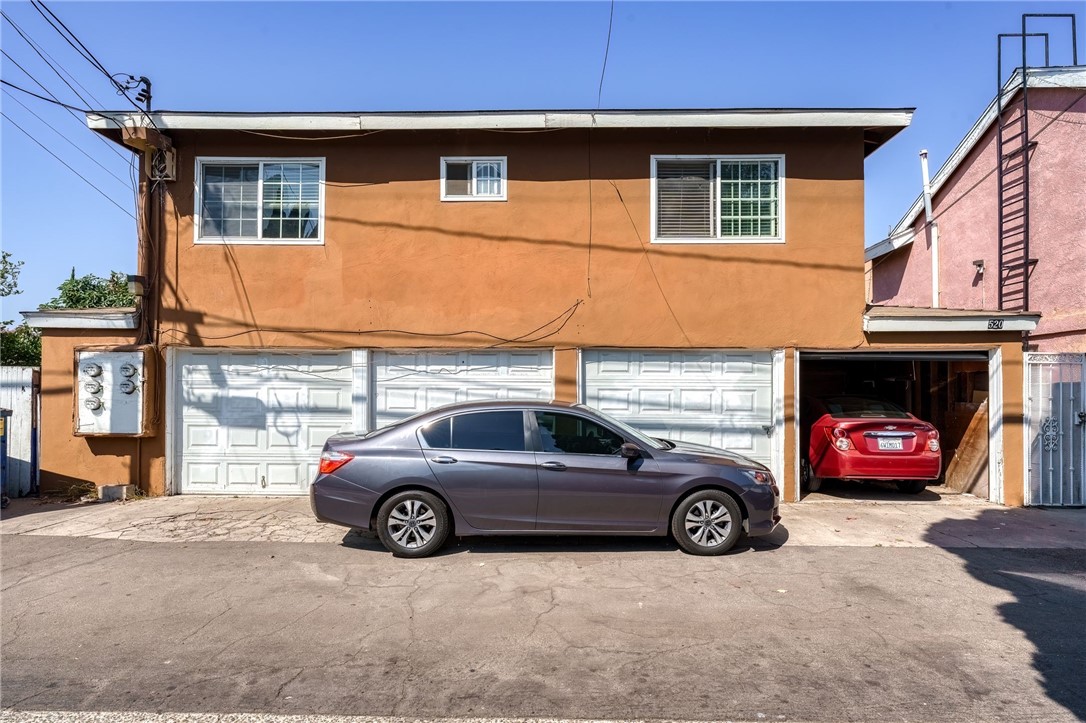 520 N Olive Property Photo 3