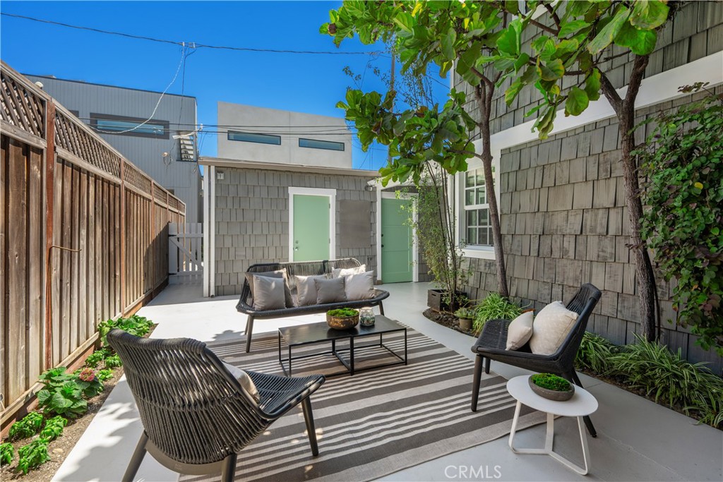 44 59th Property Photo 12