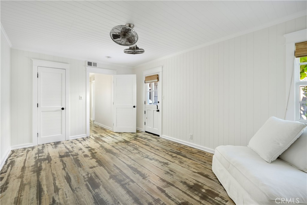 44 59th Property Photo 24