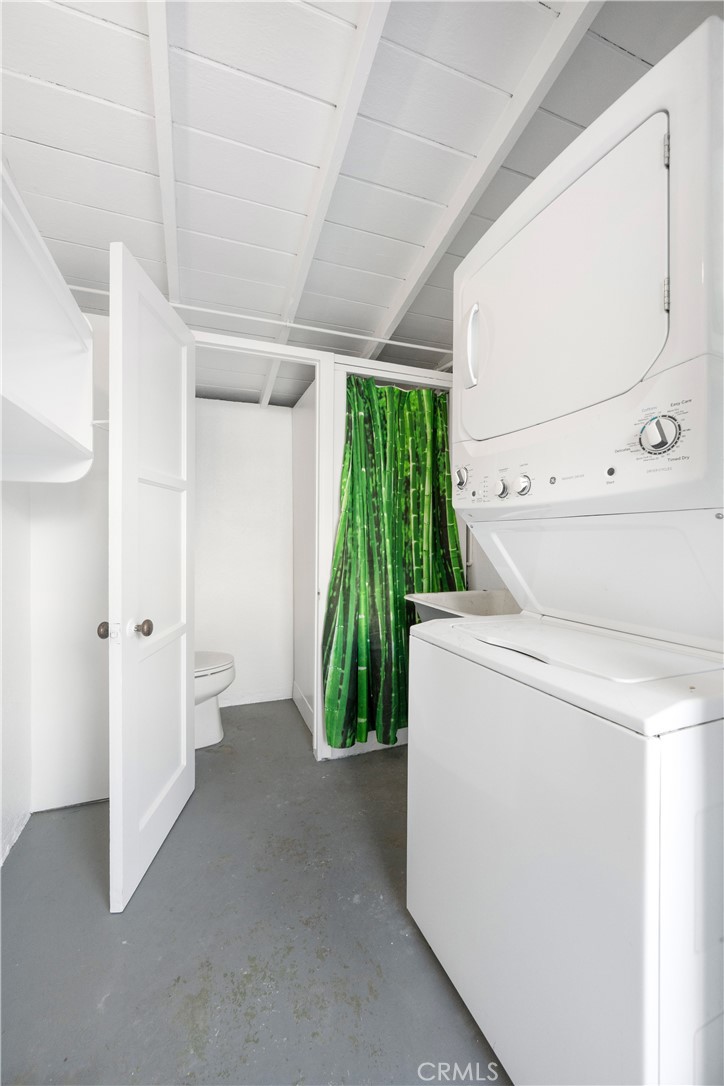 44 59th Property Photo 40