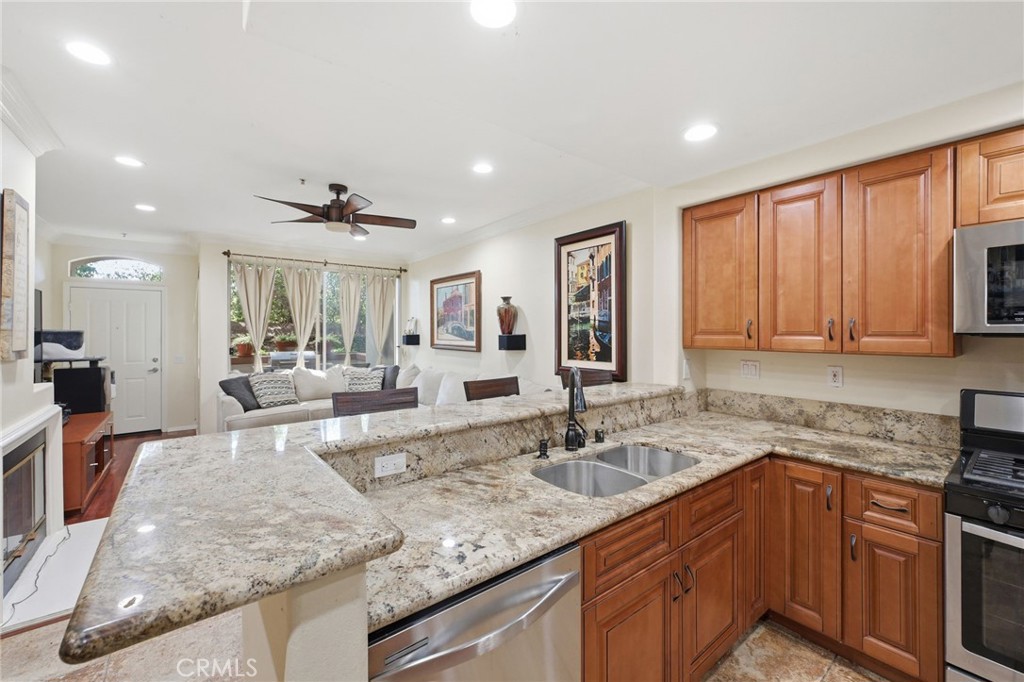 902 Solvay Aisle Property Photo 14