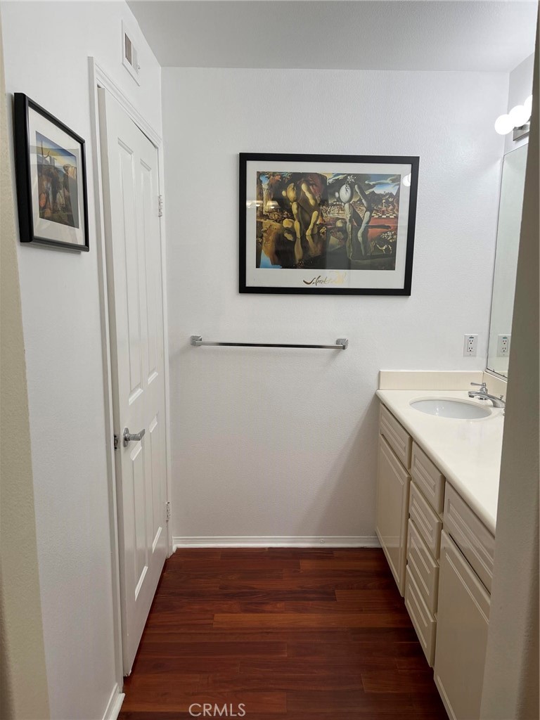 902 Solvay Aisle Property Photo 28