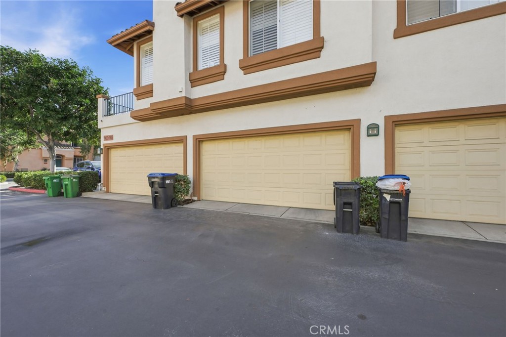 902 Solvay Aisle Property Photo 35