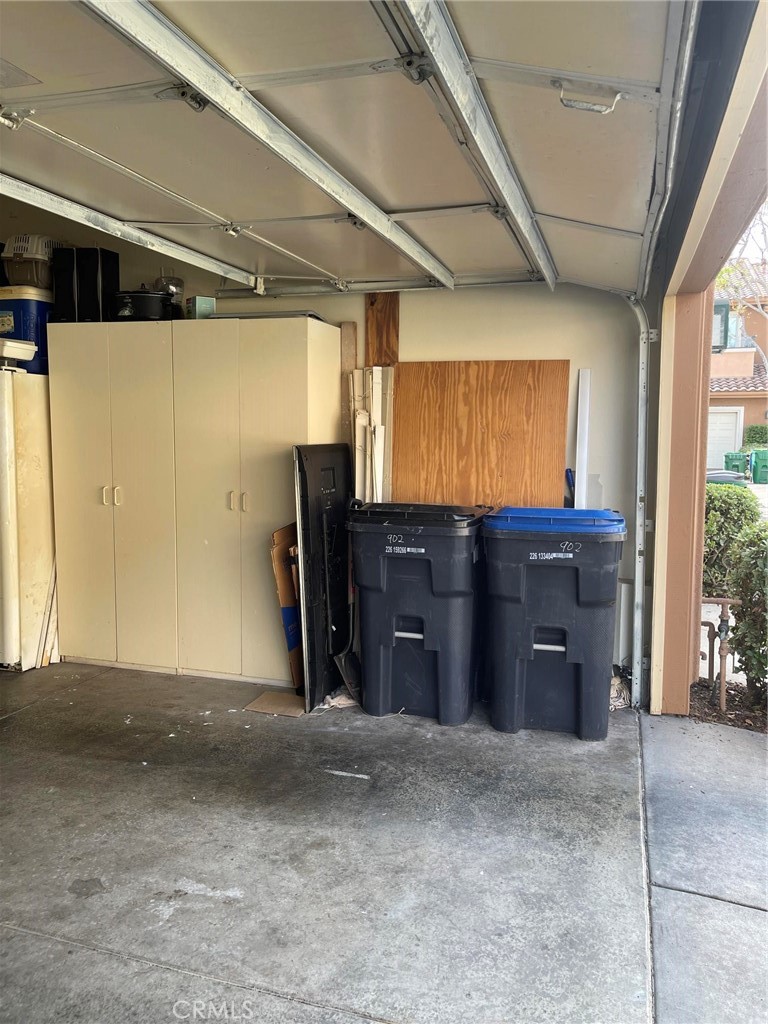 902 Solvay Aisle Property Photo 42