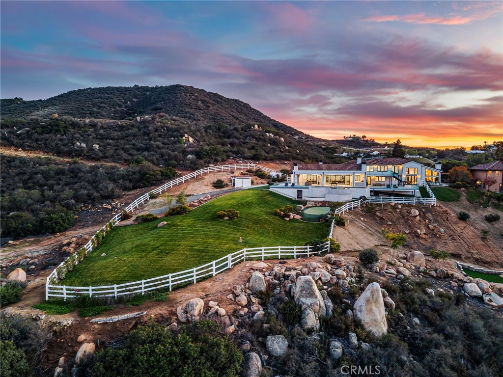 37730 Via Baya Property Photo 3