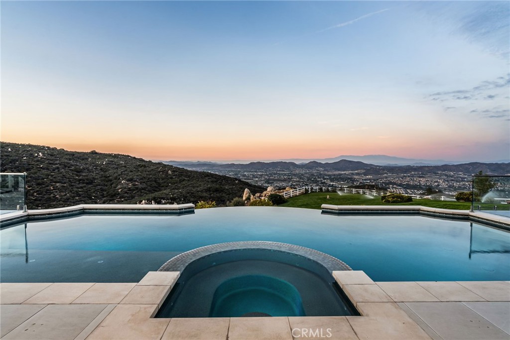 37730 Via Baya Property Photo 13