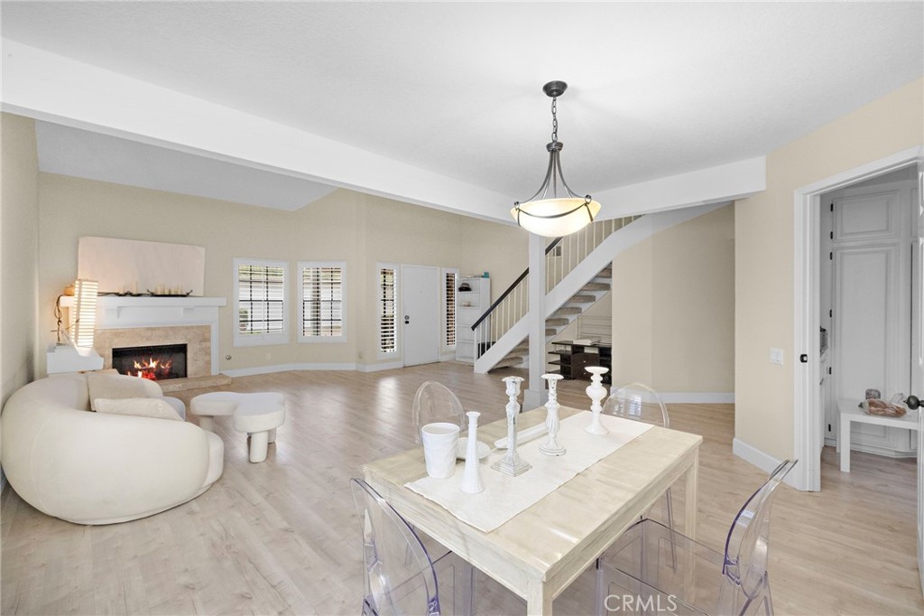 6 Fieldflower Property Photo 8